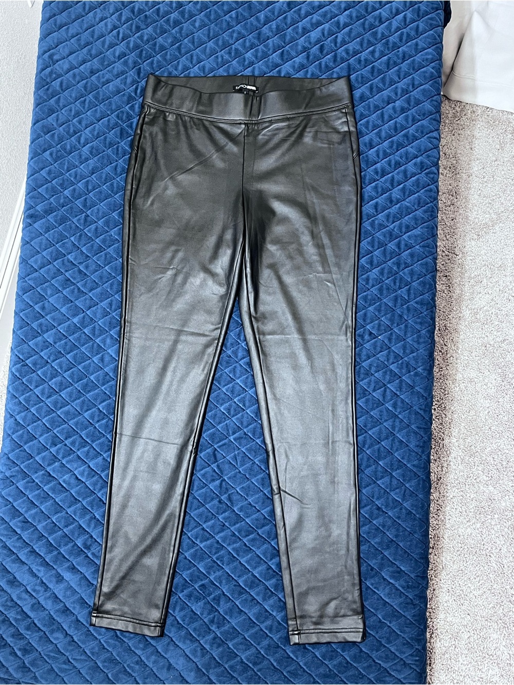 Fashion Nova Black Faux Leather Jeggings - Women’s L - Casual - Black Pants